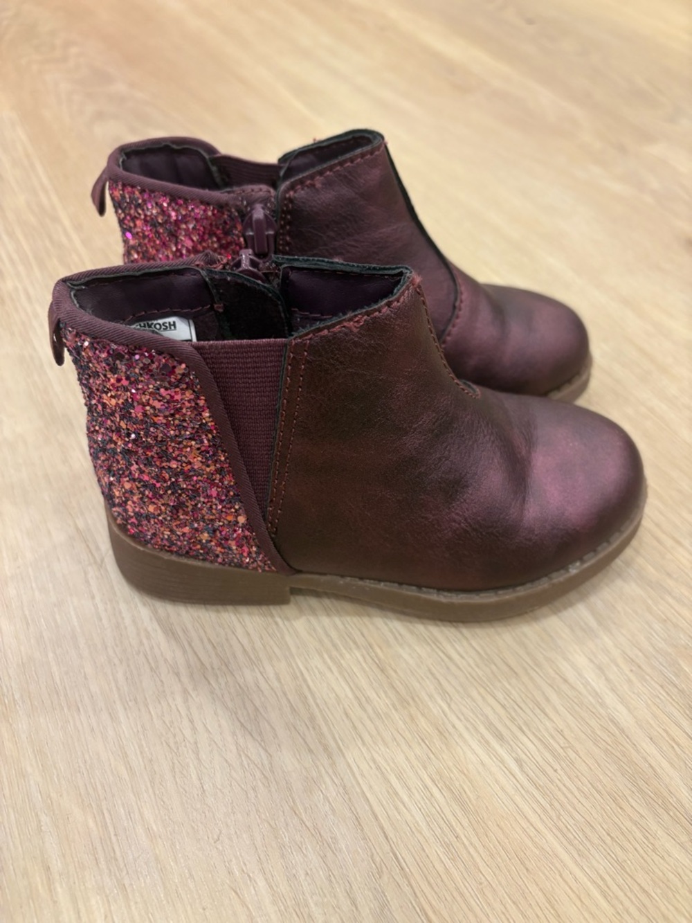OshKosh B'gosh Glitter Back Ankle Booties - Size 9US
